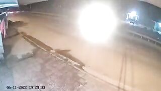 Motorcyclist Jumps Over Truck And Is Run Over » Uncensored