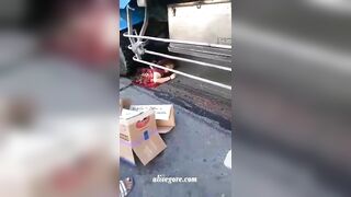 A Woman Was Completely Crushed To Death By A Truck. Philippines » Uncensored