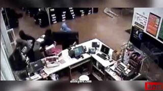 20+ Shoplifters Attack the Tennessee Walmart » Uncensored Videos