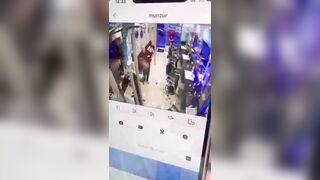 Man Attacks Customer At Kurdish Hair Salon 
