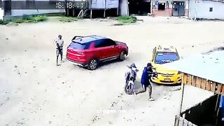 Four Killers In Red Car Shoot Taxi Driver On Vacation 
