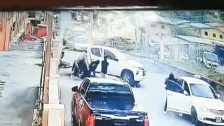 Gang Of Assassins Execute Security Guard During Traffic Control
