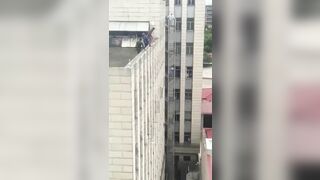 Idiot Jumps From The Seventh Floor, No One Can Stop Him 