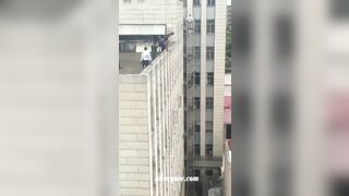 Idiot Jumps From The Seventh Floor, No One Can Stop Him 