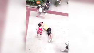 Kickboxer Sends A Bully Three Times His Size Into A Tantrum At Bei
