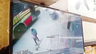 Man Waits For Car To Kill Him 