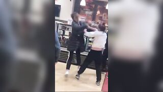 A Woman Was Stabbed In The Face During A Fight In A Restaurant In Du City