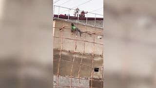 2 Bricklayers Were Electrocuted By Cables During Construction