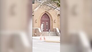 Police Shoot Dead Gunman On Steps Of Weinats Church