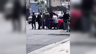 Driver Destroys Car In Los Angeles. He Was Immediately Surrounded By People