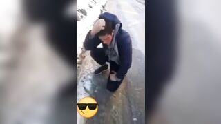 Drug Dealer Breaks Hands And Kicks The Shit Out Of People