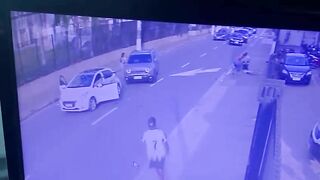 Man Taken Out Of Car And Brutally Executed In Street