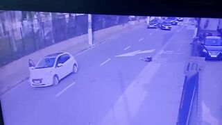 Man Taken Out Of Car And Brutally Executed In Street