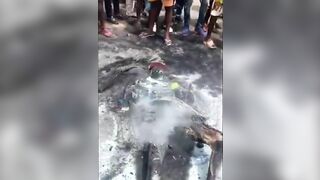 Mob Justice At Its Best, Robber Beaten And Burned To Death
