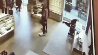 Idiot Teen Knocks Himself Out While Trying To Escape With Stolen L