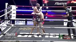 Muay Thai Fighter Falls Into Coma After Being Knocked Out!