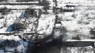 Ukrainian Airborne Brigade Fires Rockets To Destroy Russian Tanks