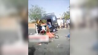 Serious Auto-rickshaw Accident In India