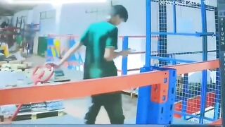 Zero awareness while on the phone