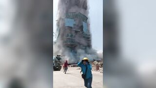 earthquake collapses building in bangkok