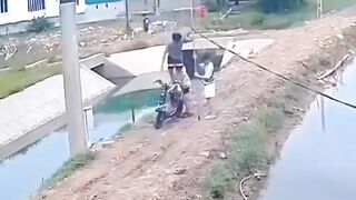 electrocuted while trying to catch a kite