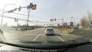 idiot decides to merge back from right only lane