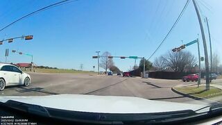 oc Another idiot running a red light  