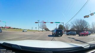 oc Another idiot running a red light  