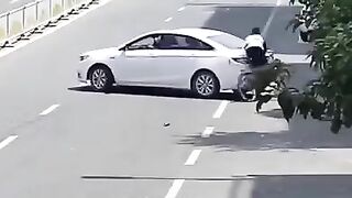 riding a bike with your hand in your pockets rWhatcouldgowr