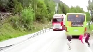 Truck Driver's Reaction Saved His Life