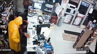 Thief Robs Supermarket, M Is Not Satisfied