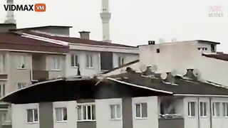 Winds Reaching 120 Miles Per Hour Completely Destroyed Buildings And Structures In Istanbul