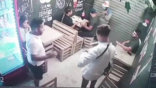 3 Thieves Rob Restaurant But Are The Slowest To Escape