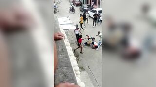 A Group Of People Killed A Man In The Middle Of The Road