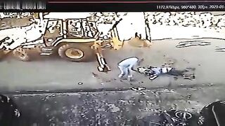 A Worker Killed His Colleague With A Tractor Shovel 