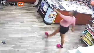 Aggressive Woman Storms Into Houston Supermarket