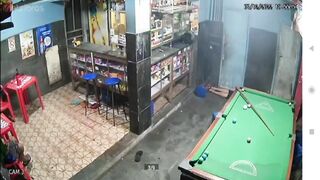 Assassin Shoots Bar Patrons And Kills Several On The Spot (full)