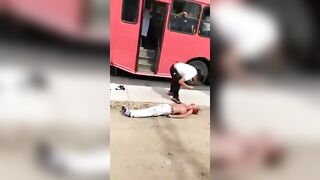 Bus Passenger Beats Pickpocket To Death 