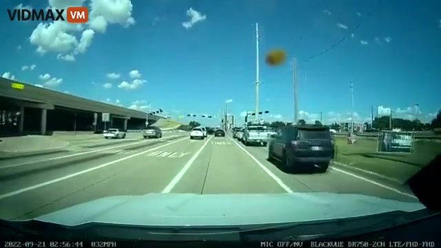 Dashcam Video Captures The Terrifying Moment An 18-wheeler Drives Past O