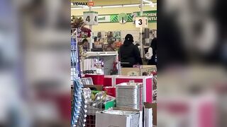 Dollar Tree Fight Ends With Loud Noise