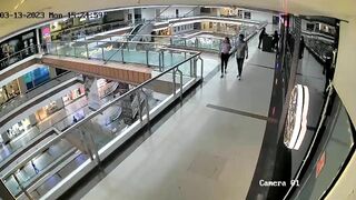 Guy Commits Suicide By Jumping From The Second Floor Of C-21 Ma