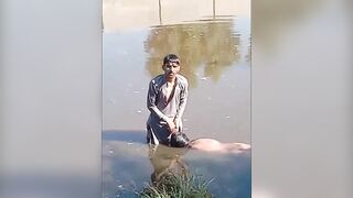 A Man Drowned A Man In Front Of Witnesses. Video