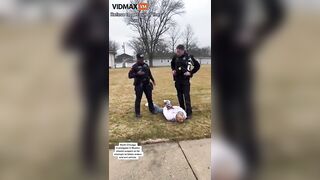 This Guy Is Resisting Arrest While Having Sex