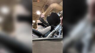 Gym Hottie Gets Hit On By Married Man And Things Get Awkward