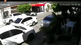 Killer Shoots, Murders Two Men In Brazilian Cafe - Video