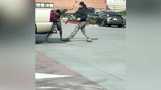 Crazy Fight With Mother Outside Home Depot In Los Angeles