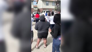 Crazy Ghetto Mob Beats Woman With Bats Until She's Caught