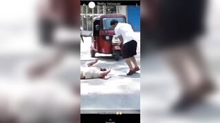 A Madman Hacked A Man To Death In The Middle Of Cars On The Street