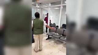 Jamaican Man Attacks Mexican Customs Agent With Broken Glass