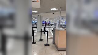 Jamaican Man Attacks Mexican Customs Agent With Broken Glass